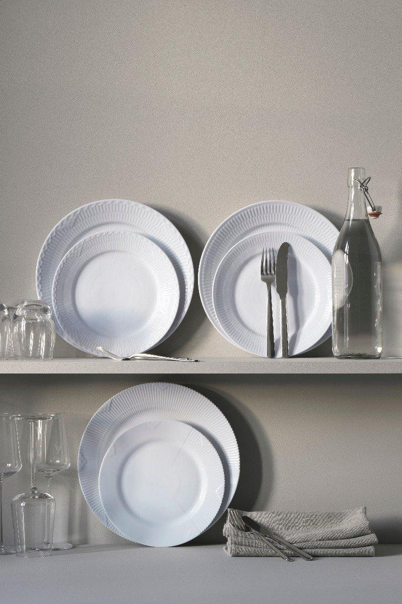 Royal Copenhagen Hvid riflet Halvblonde tallerken - 22 cm. - Bahne